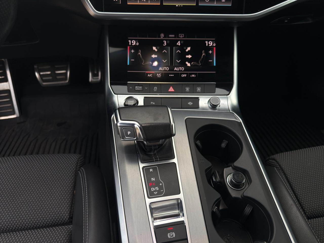 Audi A6 Avant 40 2.0 TDI quattro ultra S tronic Line