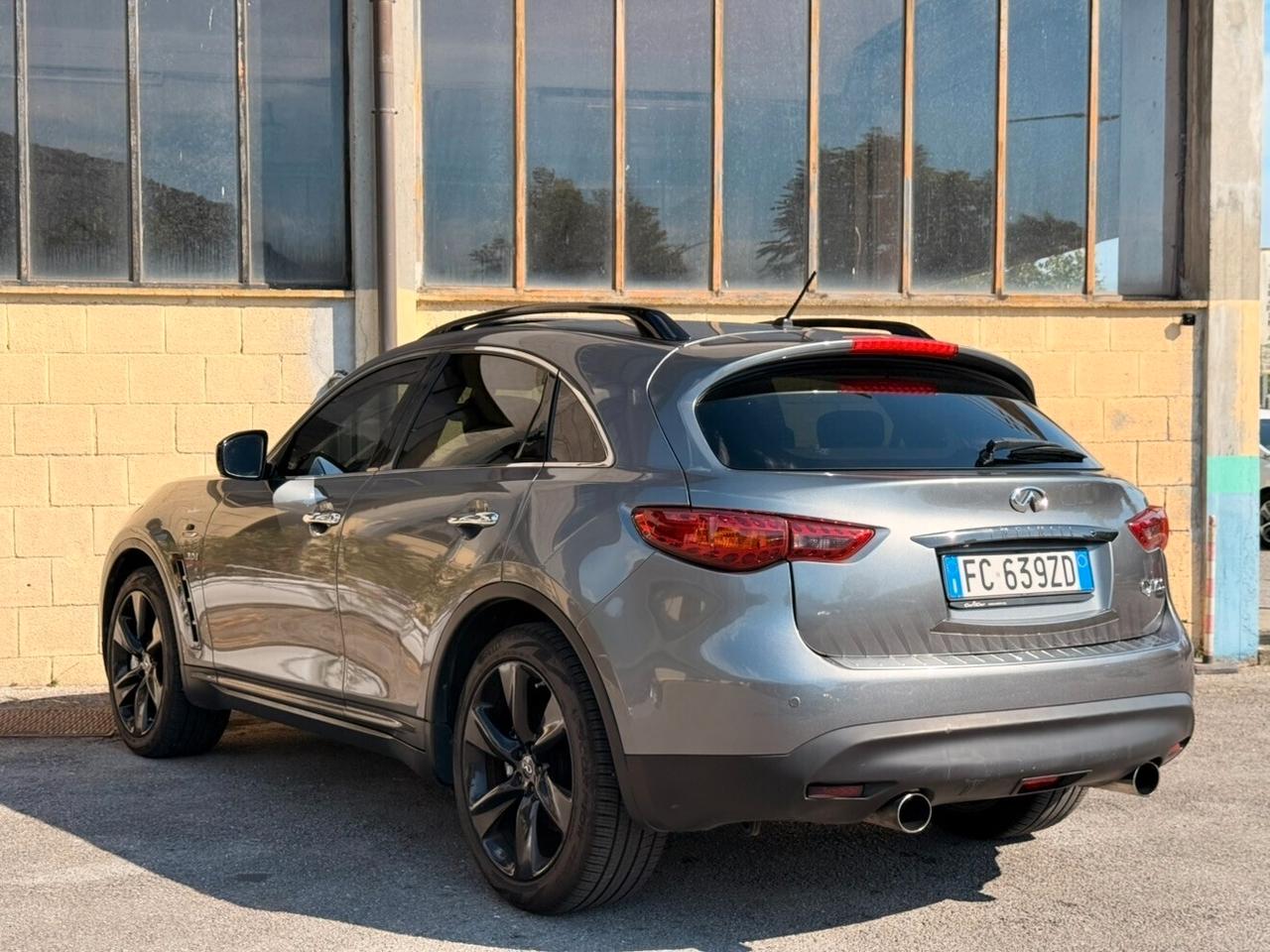 Infiniti QX70 3.0 diesel V6 AT Ultimate