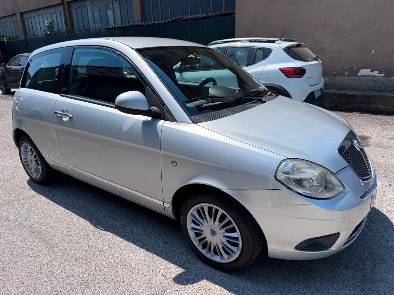 Lancia Ypsilon 1.3 MJT 75 CV Diva