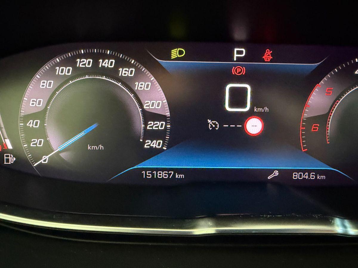 PEUGEOT - 3008 - BlueHDi 130 EAT8 S&S Allure