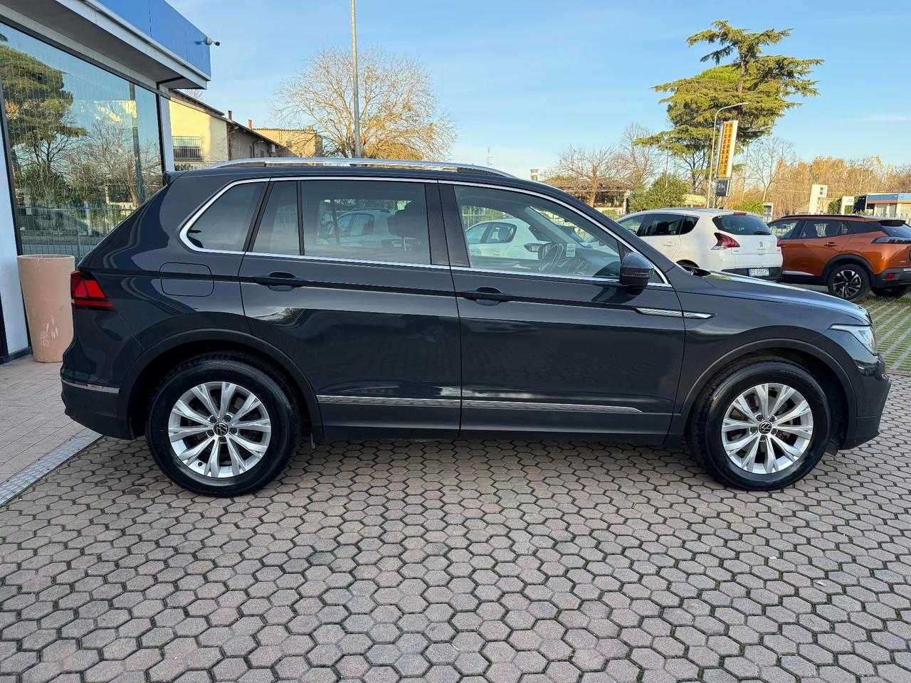 Volkswagen Tiguan 2.0 TDI SCR Life OK NEOPATENTATI