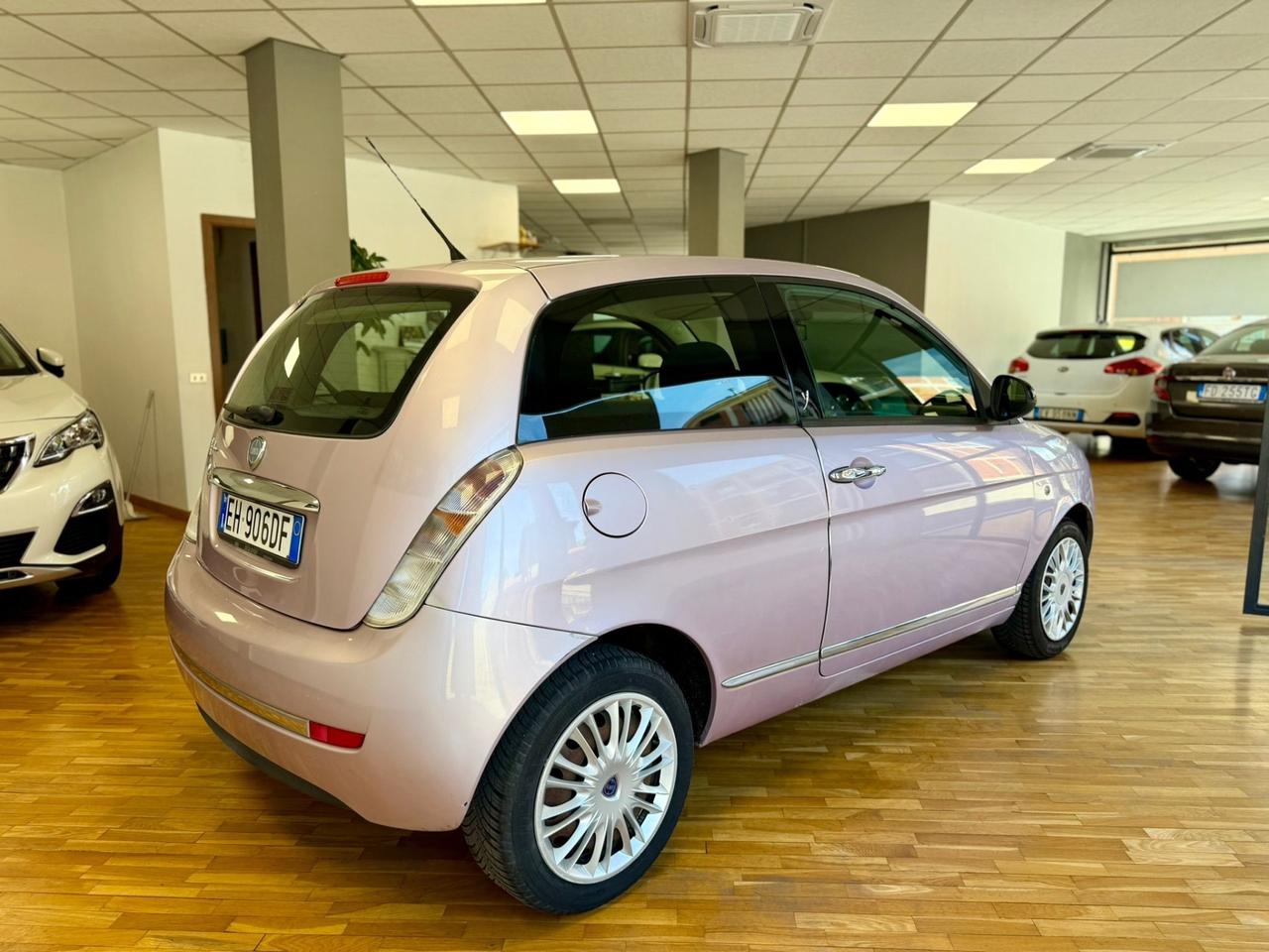 Lancia Ypsilon 1.2 69 CV Platinum