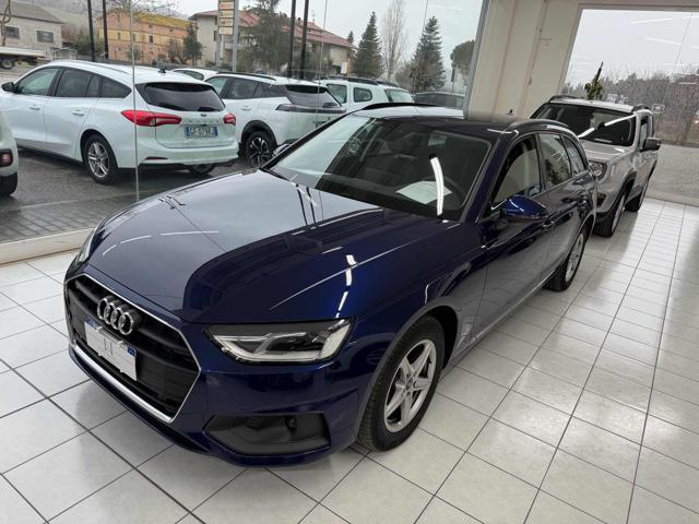 AUDI A4 Avant 30 TDI/136 CV S tronic Business
