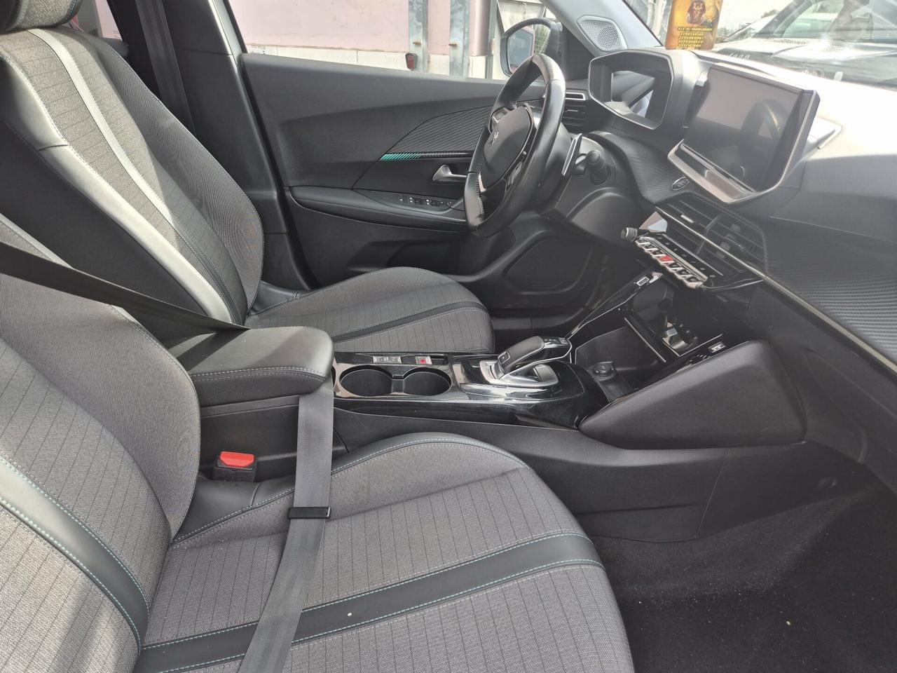 Peugeot 2008 BlueHDi 130 S&S EAT8 Allure Pack