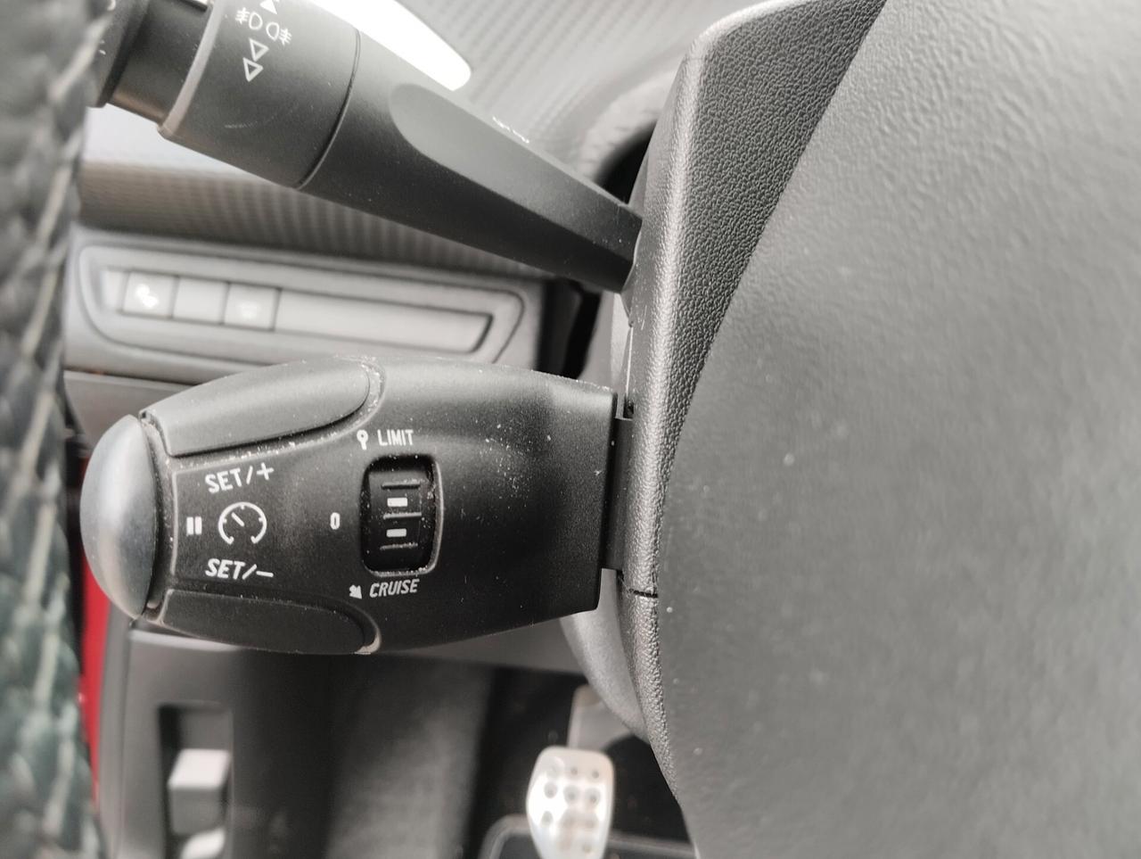 Peugeot 2008 BlueHDi 120 S&S Crossway