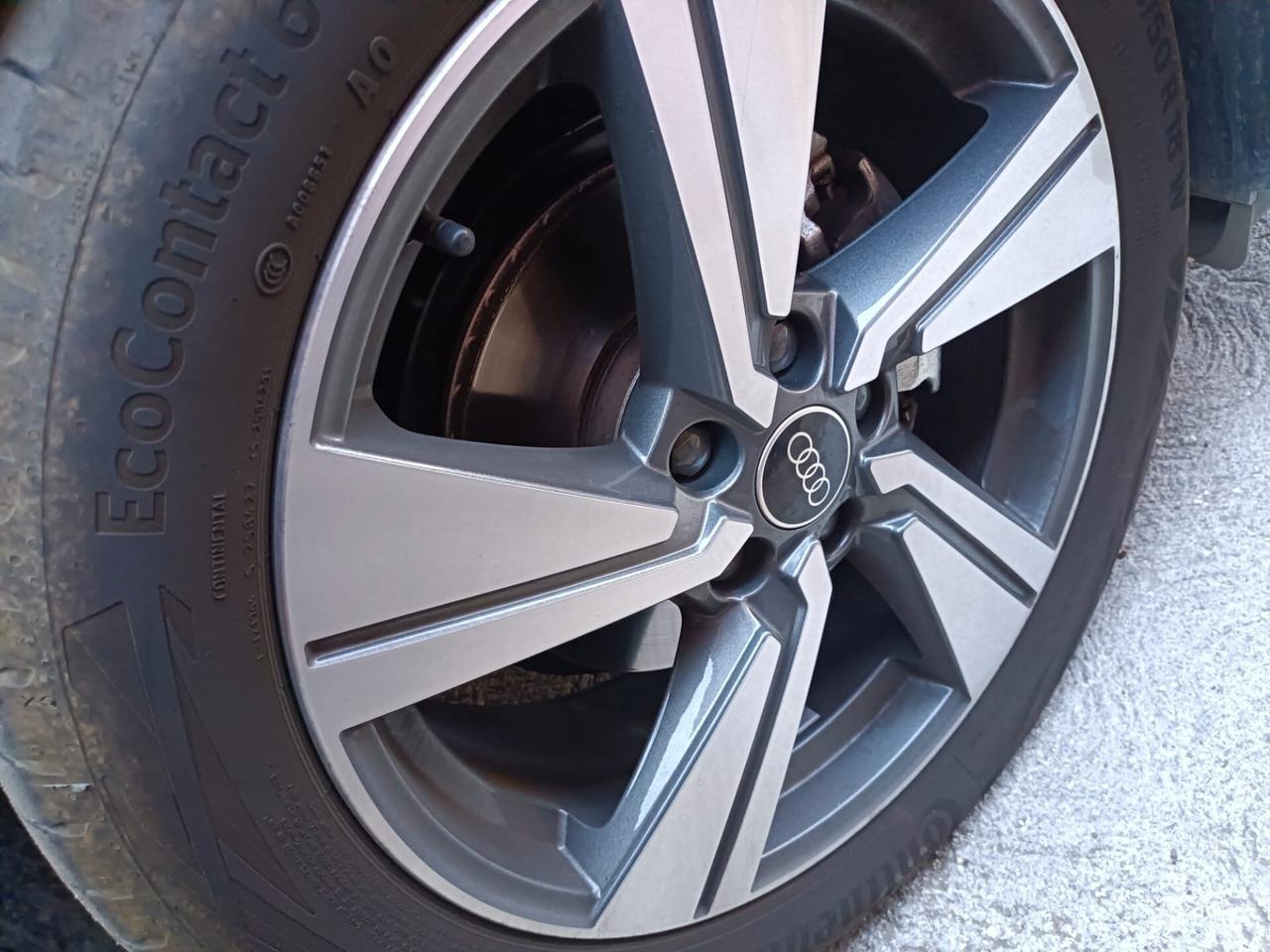 Audi Q2 30 TDI Business Advanced