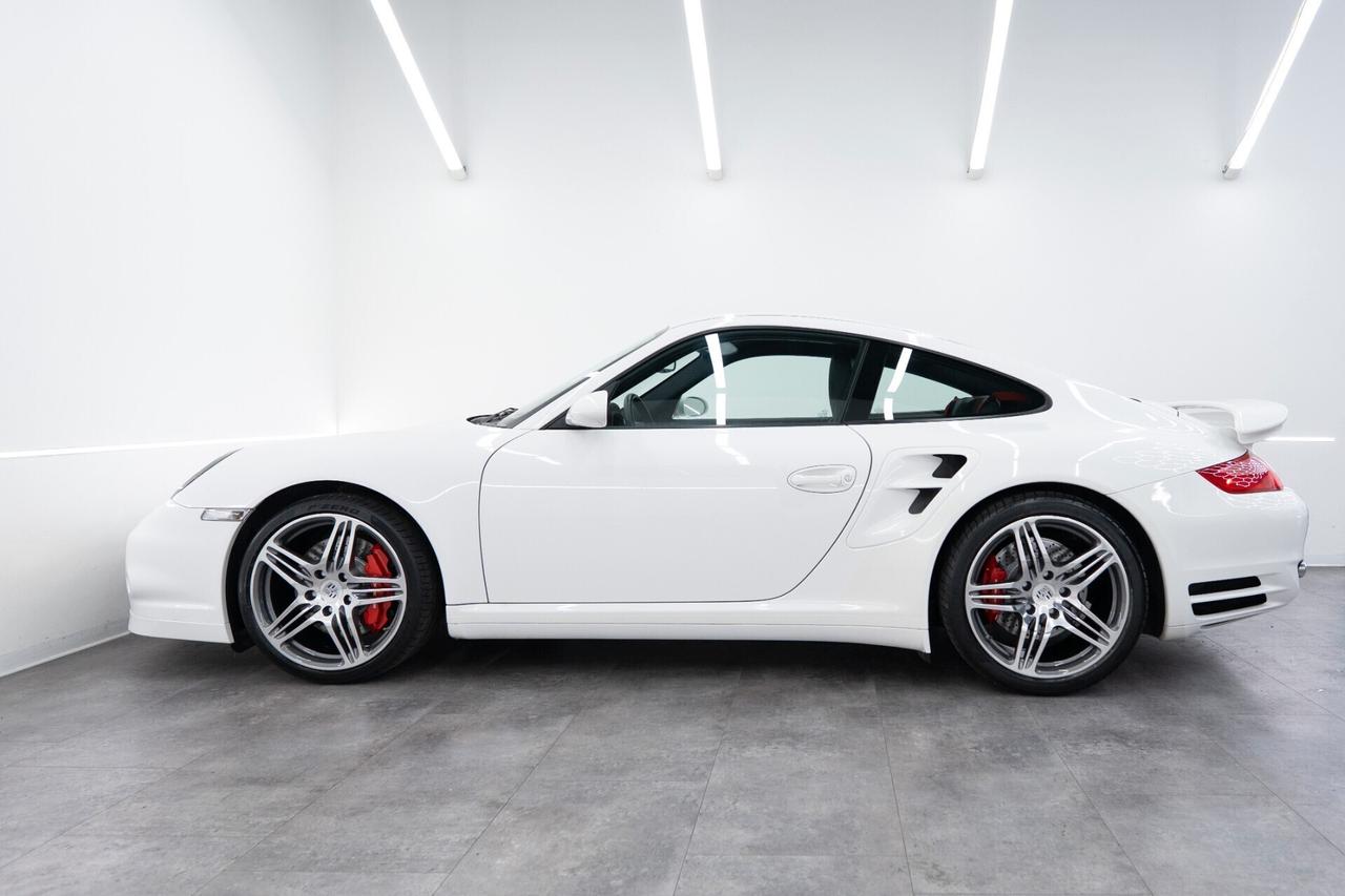Porsche 911 Turbo Coupé MANUALE