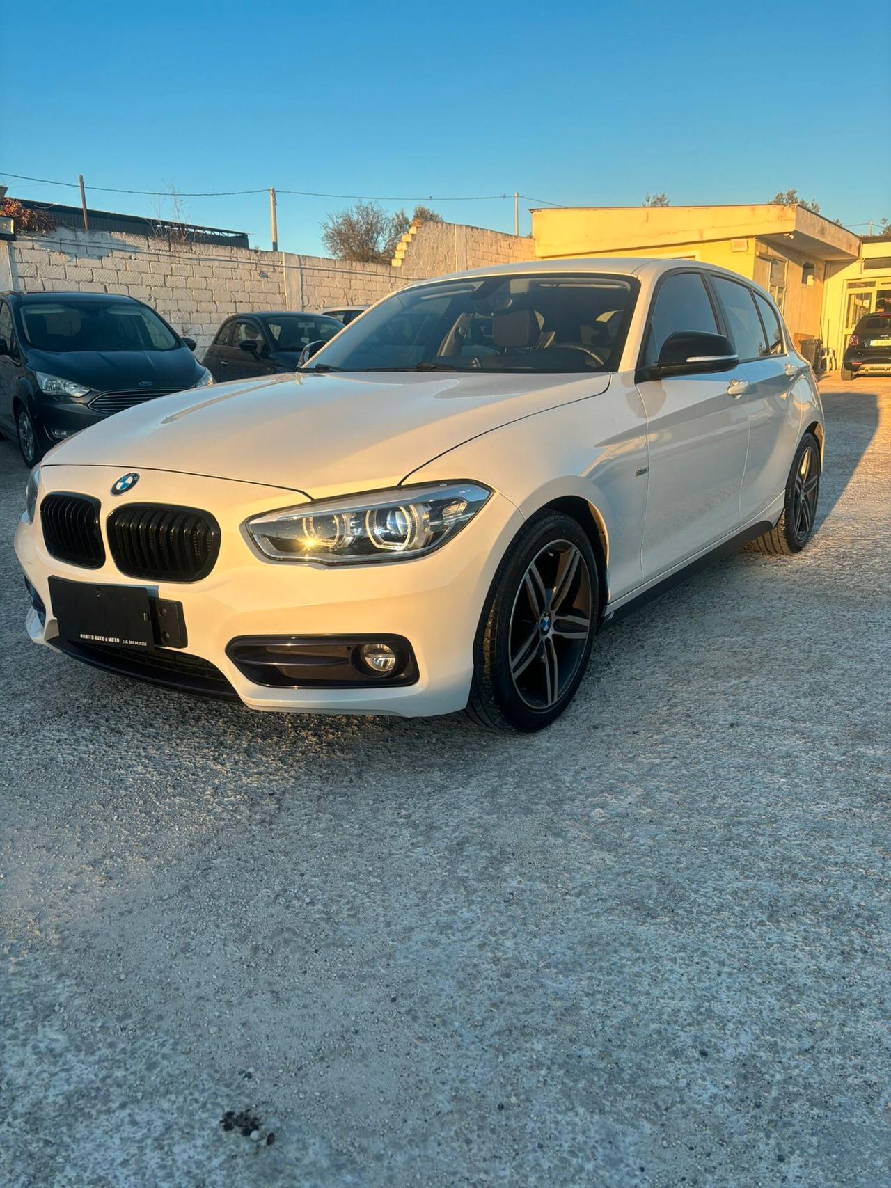 Bmw 116 116i 5p. Urban