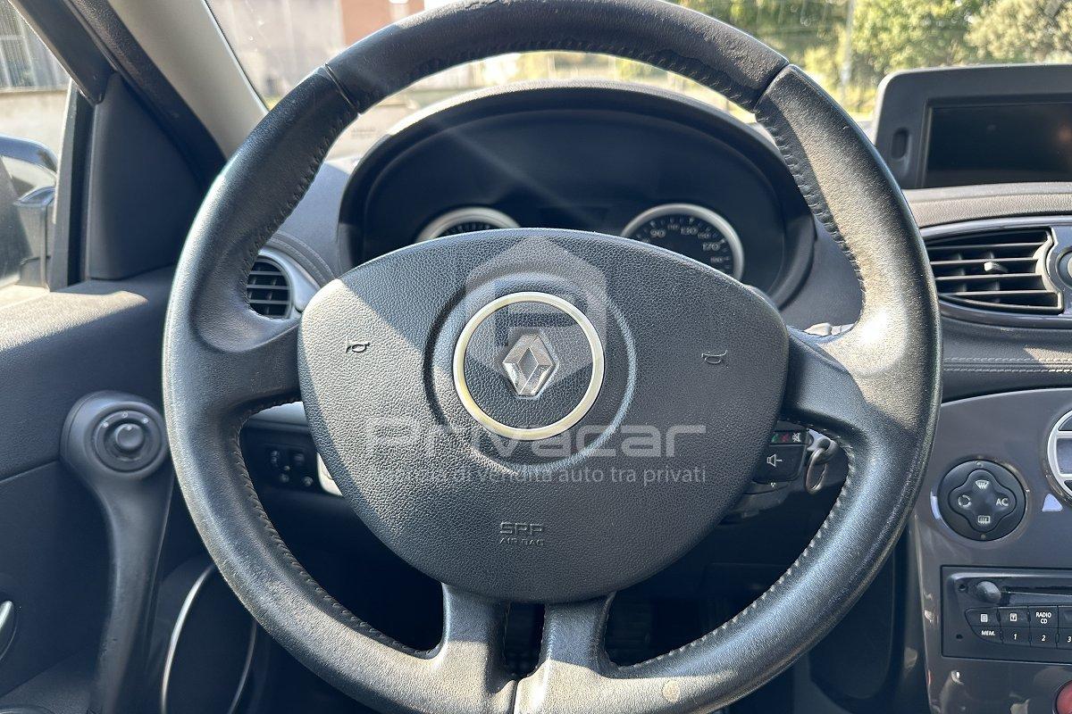 RENAULT Clio 1.2 16V 5 porte Dynamique