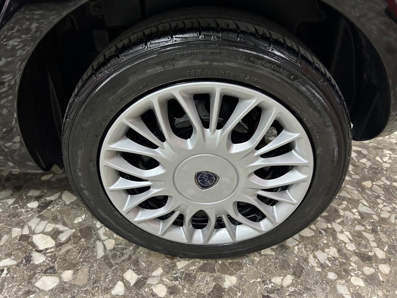 Lancia Ypsilon 1.2 Benz. Neo Patentati
