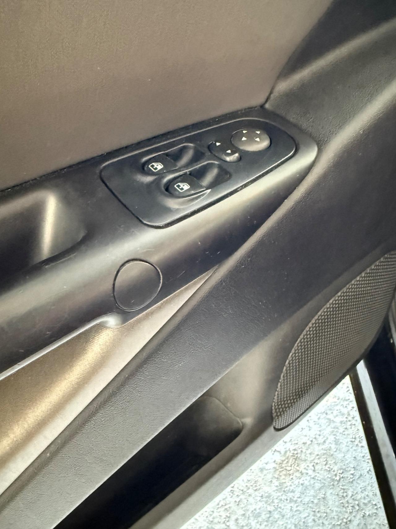 Lancia Ypsilon 1.2 benz Platino Neo patentati