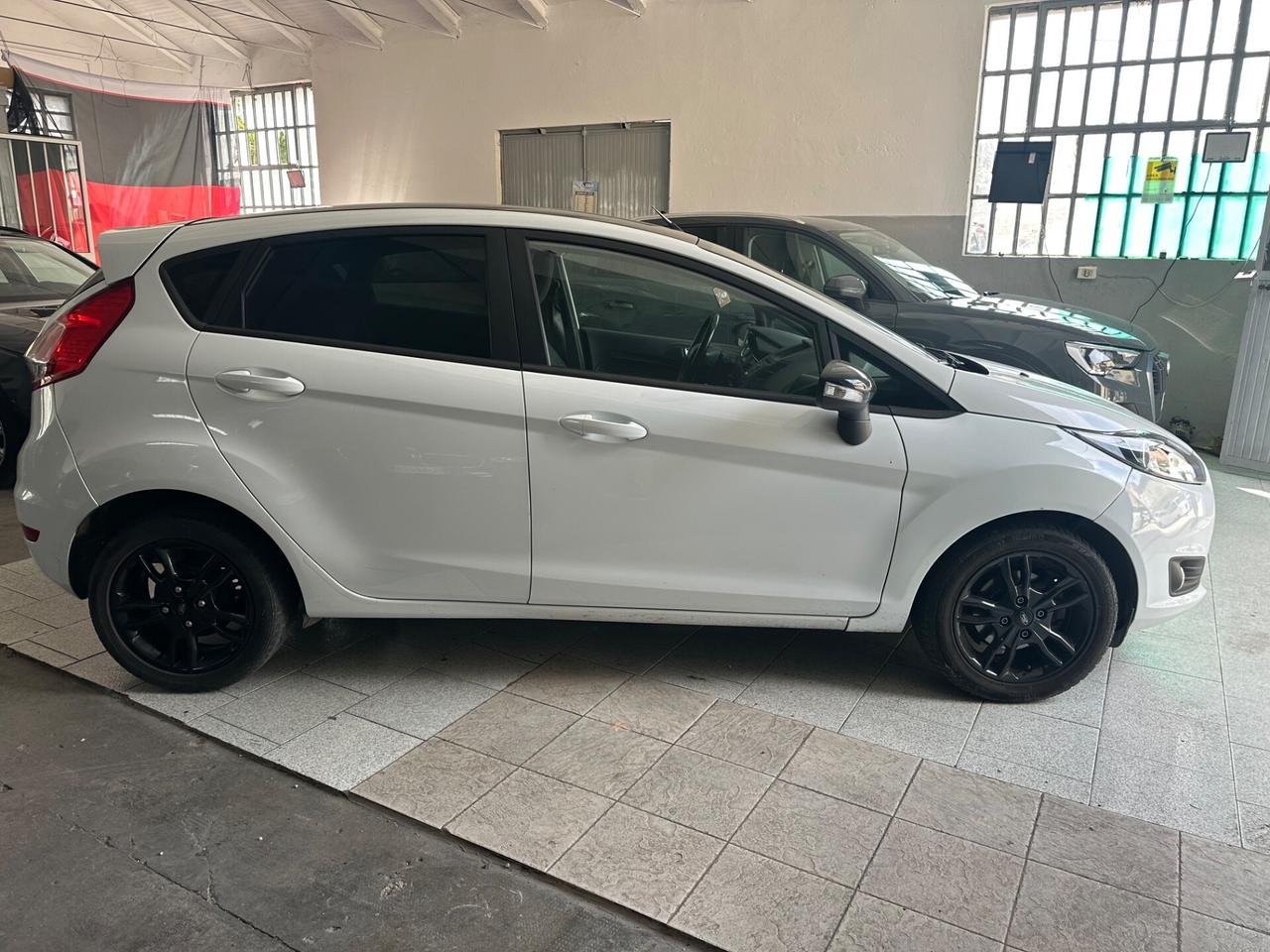 Ford Fiesta 1.4 5 porte Bz.- GPL Black & White Edition