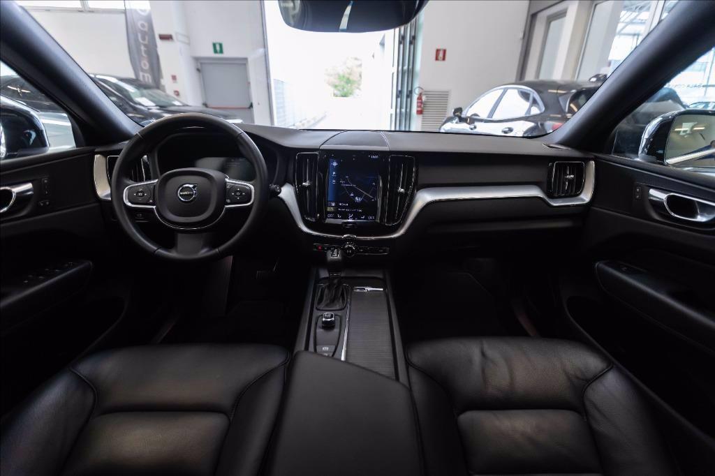 VOLVO XC60 2.0 d4 Business awd del 2018