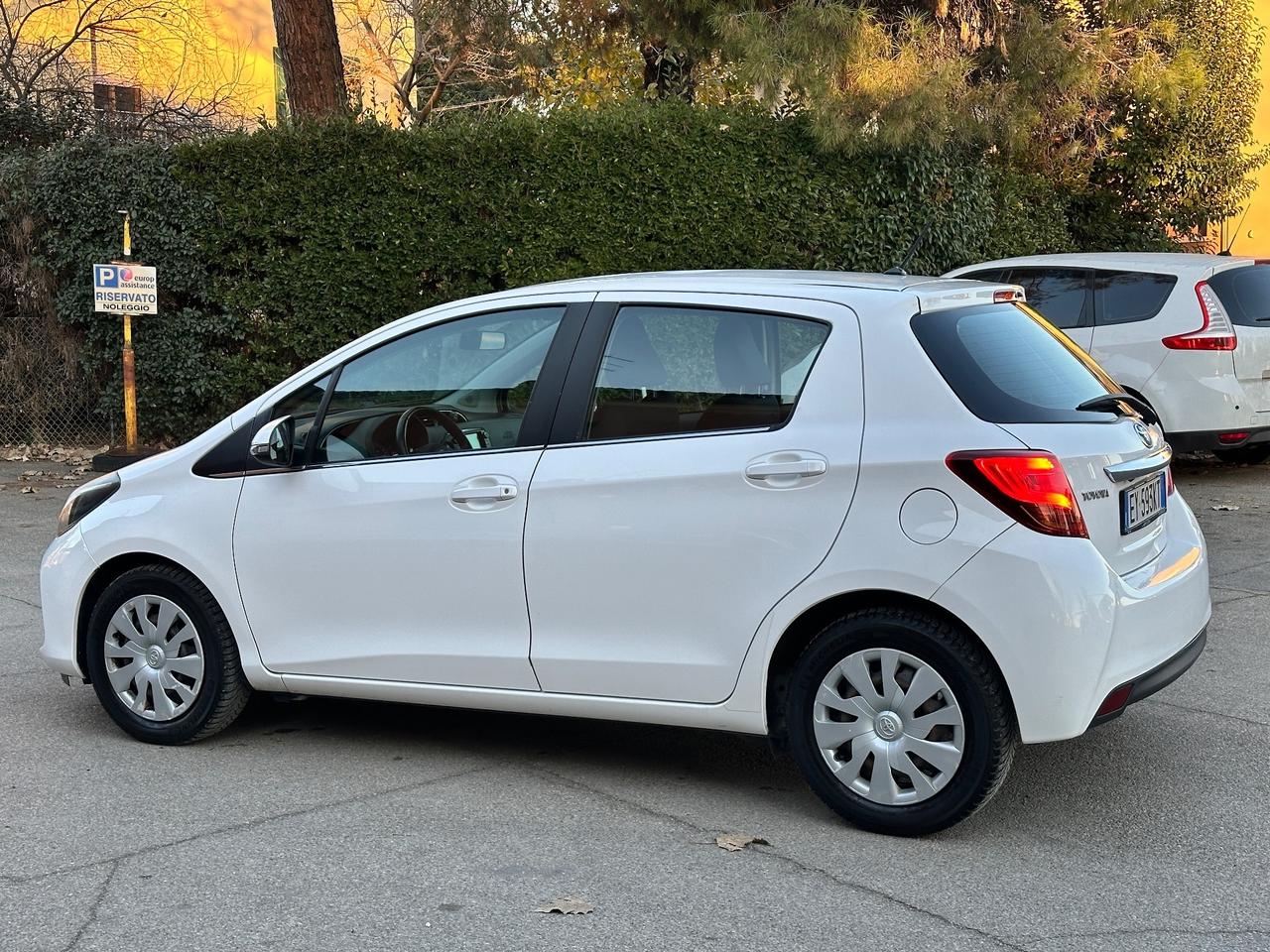 Toyota Yaris 1.0 5 porte Lounge solo 120mila km