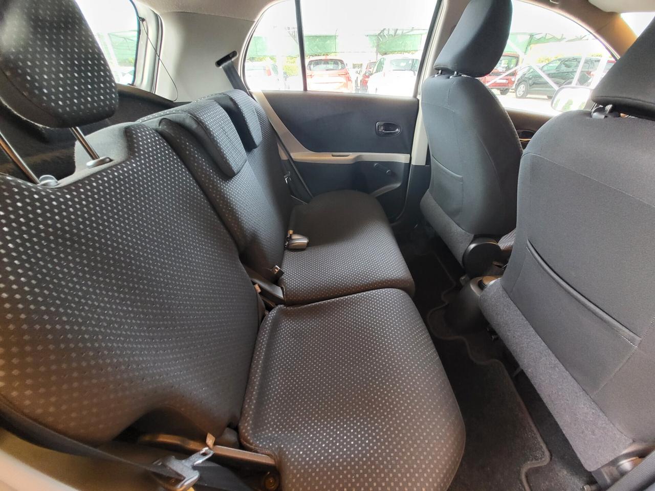 Toyota Yaris 1.0 5 porte
