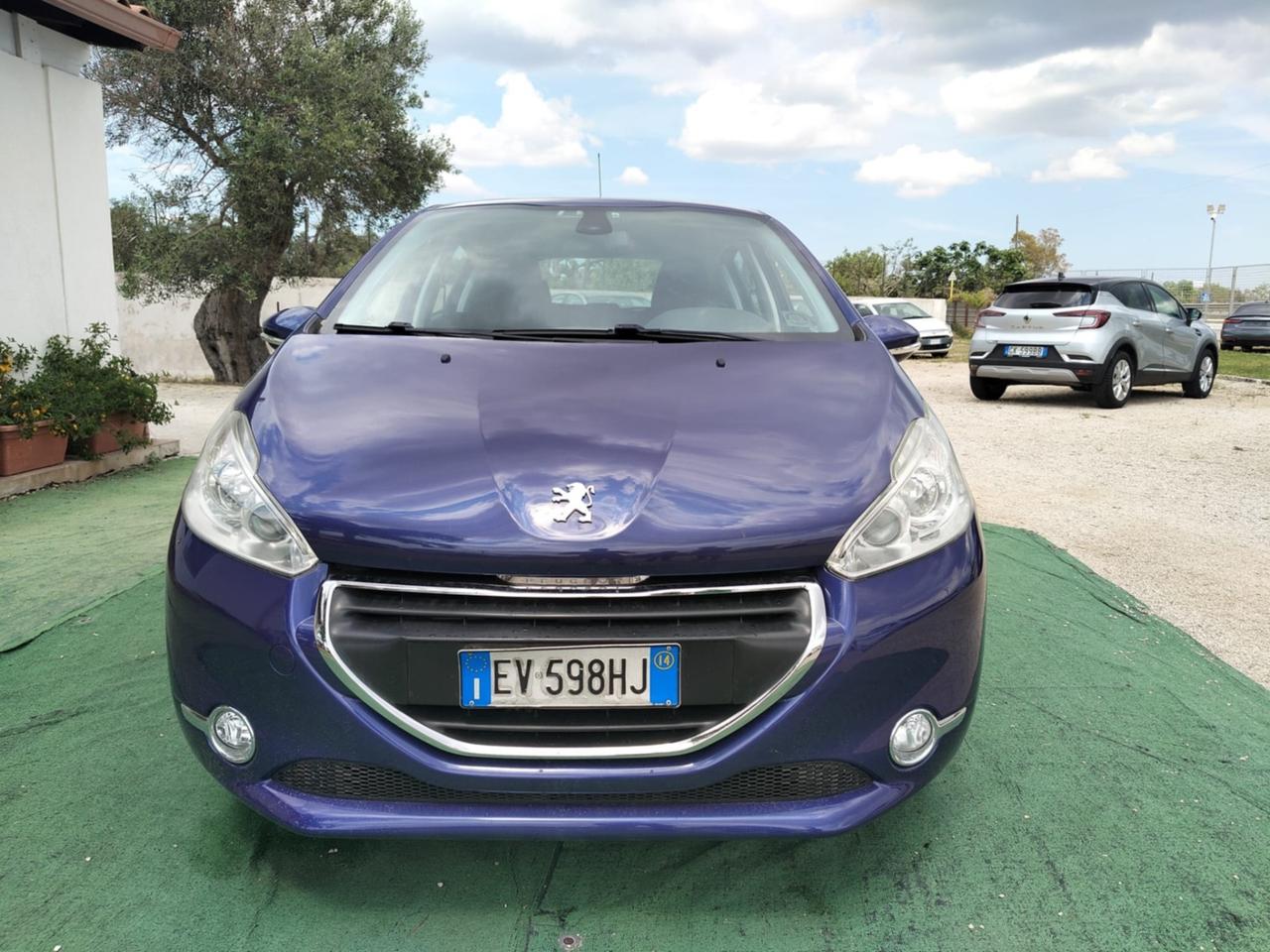 Peugeot 208 1.4 HDi 68 CV 5 porte Allure - 2014