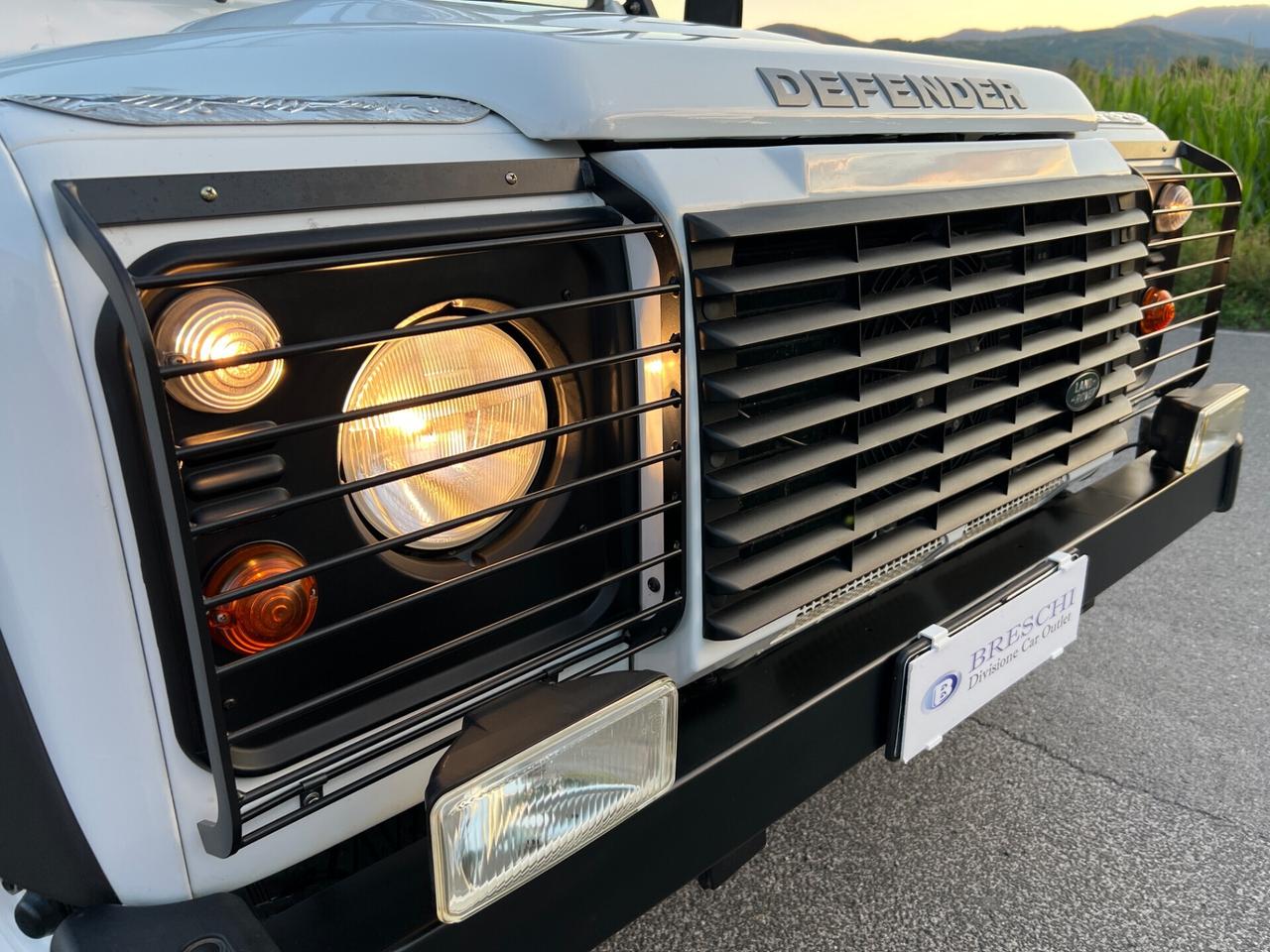 Land Rover Defender 90 2.2 TD4 Station Wagon E N1
