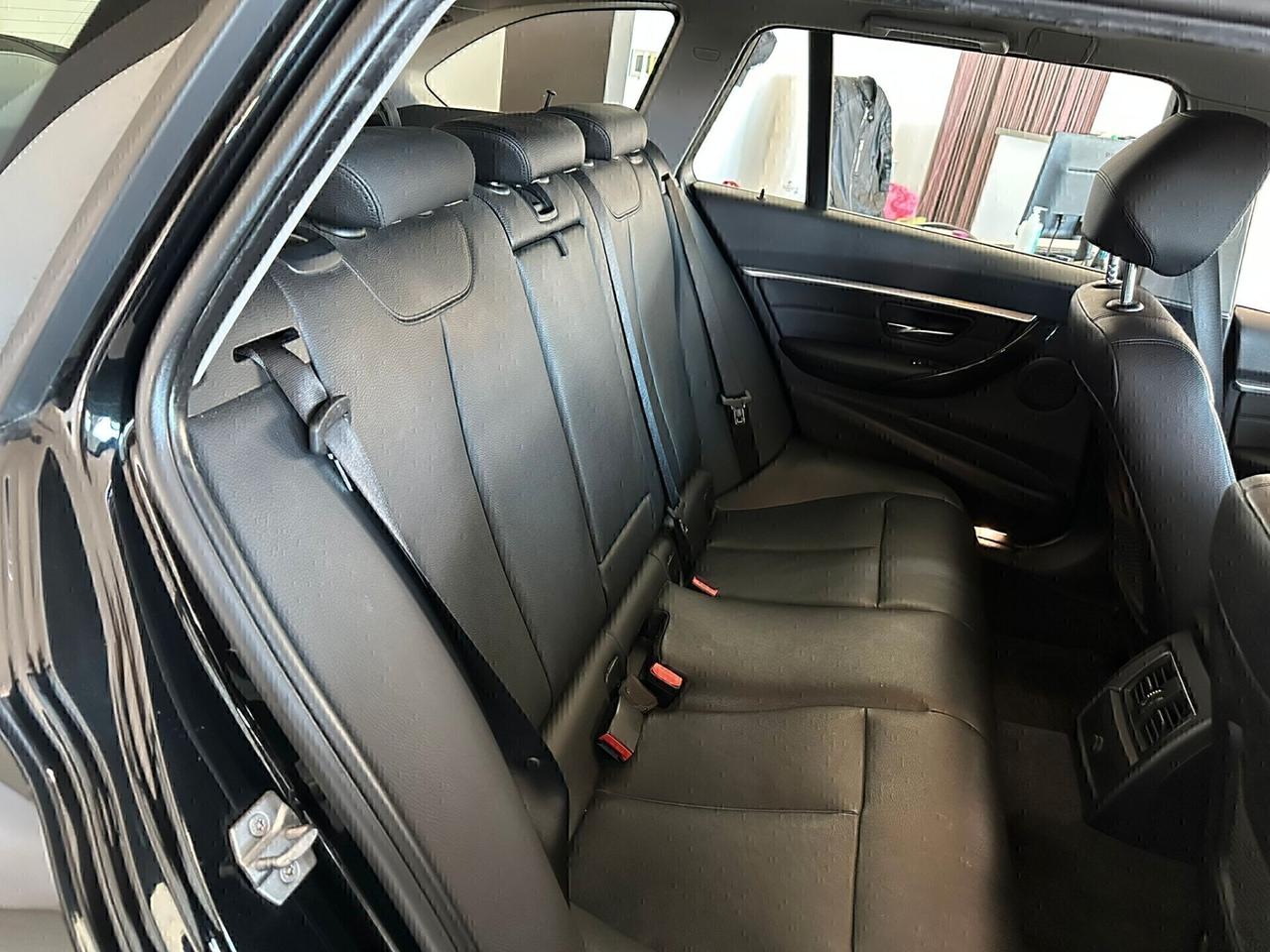 Bmw 316d Luxury IVA ESPOSTA