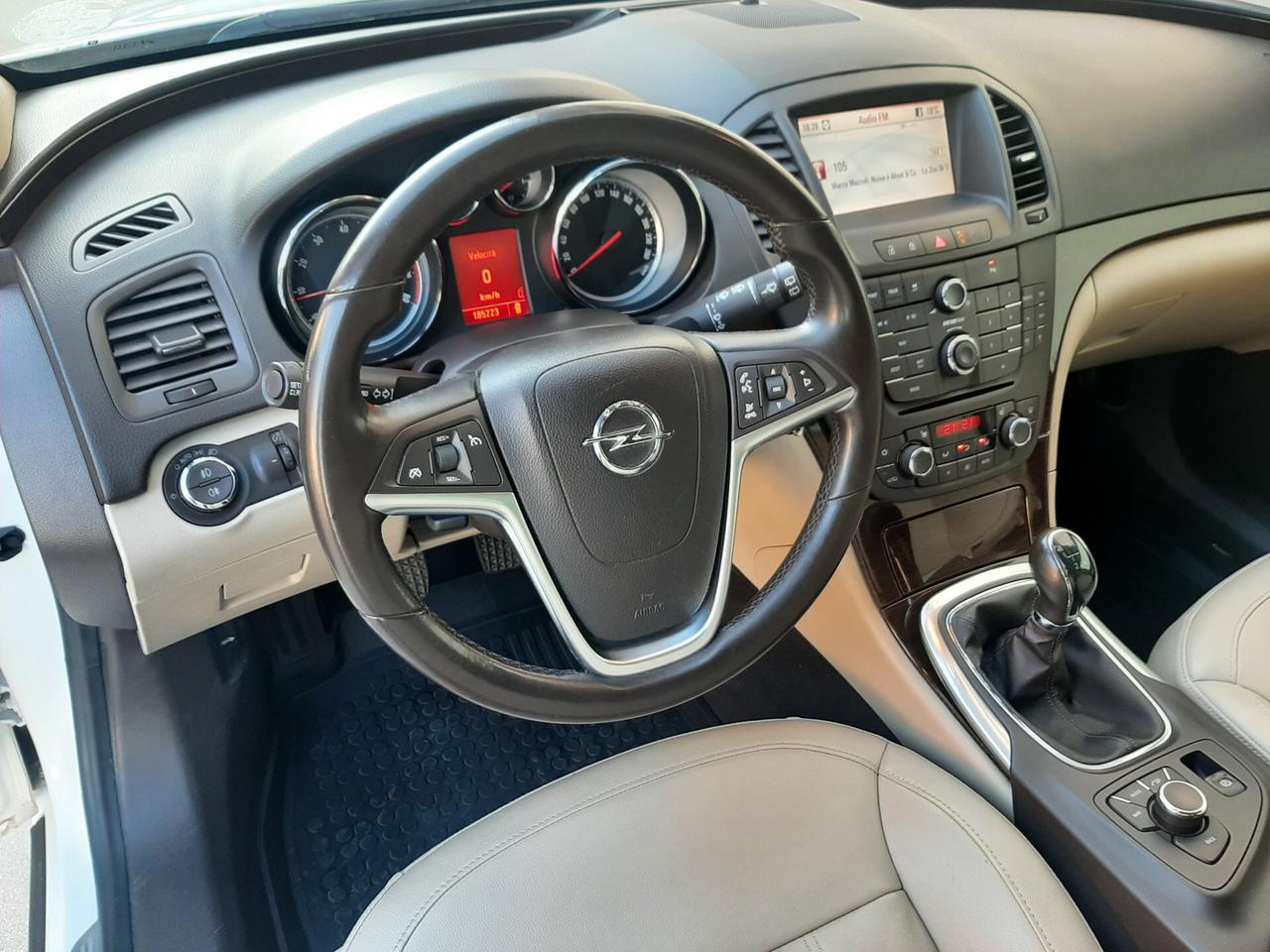 Opel Insignia 2.0 Turbo 220cv Sports Tourer Cosmo