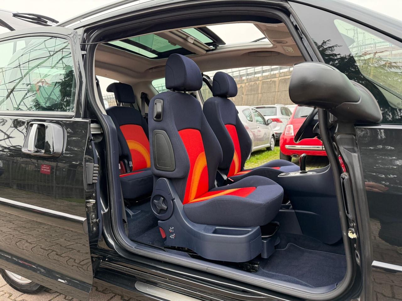 Peugeot 1007 1.6 Sporty AUTOMATICA PORTE SCORREVOLI TETTO PANORAMICO NAVIGA