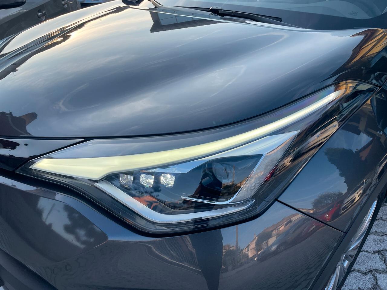 Toyota C-HR 2.0h luxury e-cvt SUPER FULL OPTIONAL