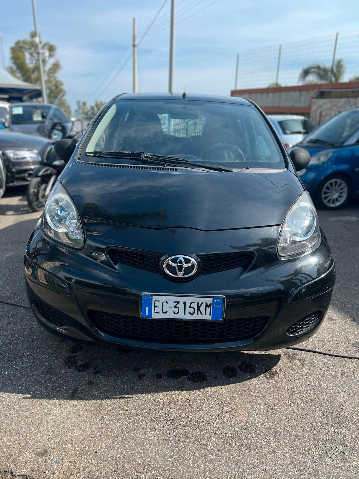 Toyota Aygo 1.0 12V VVT-i 3 porte Now Connect