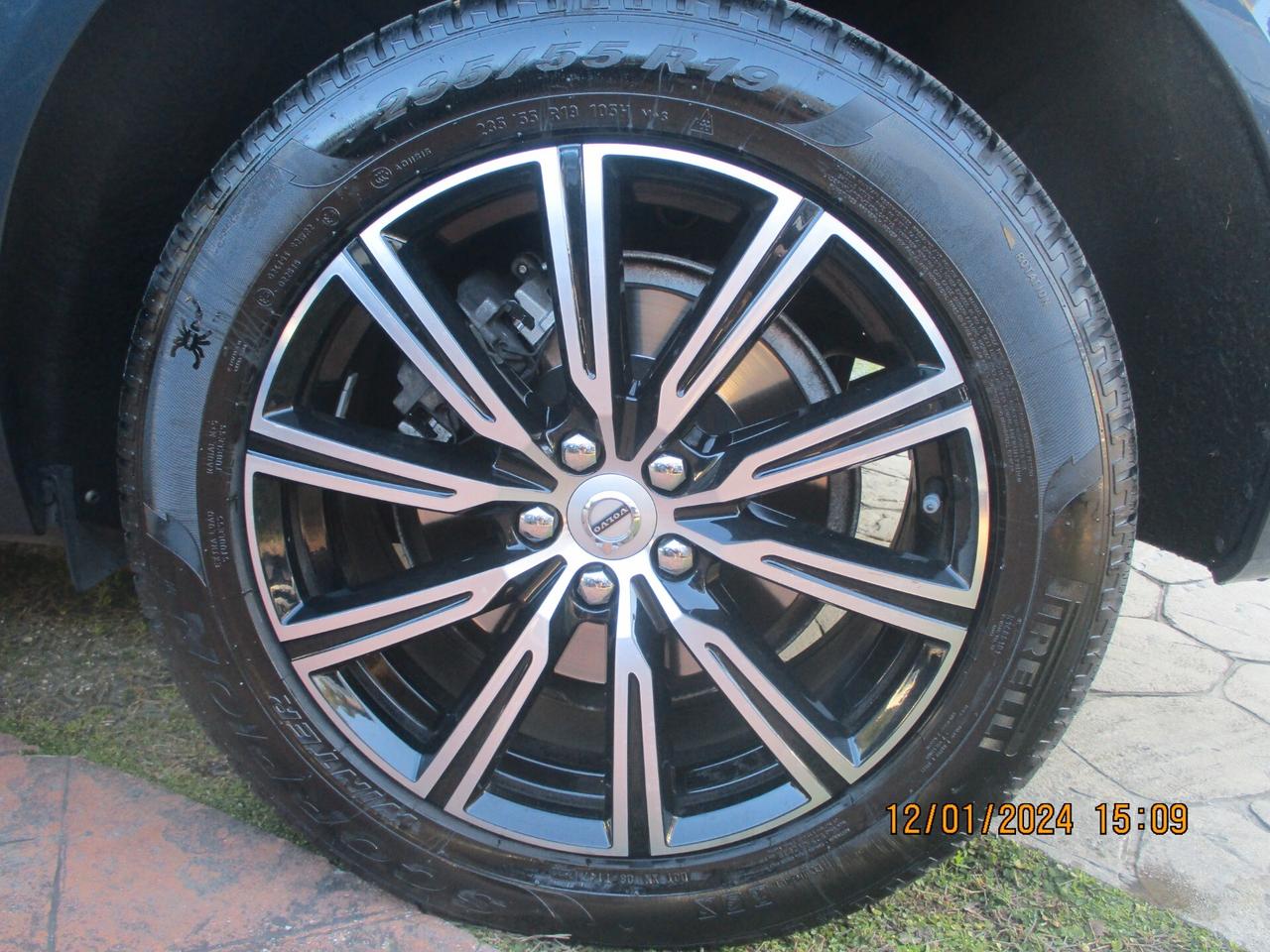 Volvo XC 60 XC60 B4 (d) AWD Geartronic Inscription