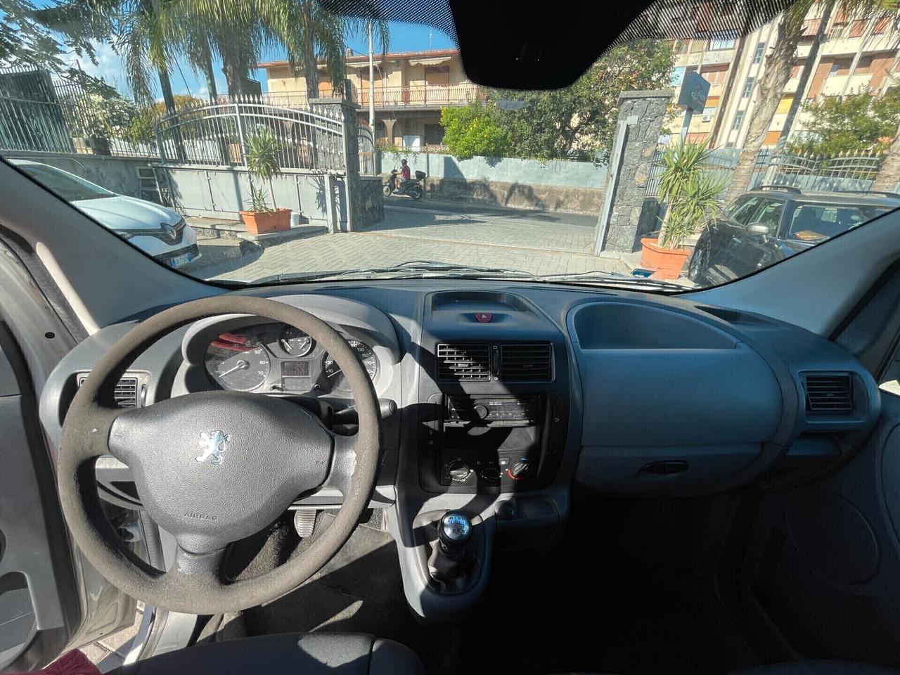 Peugeot Expert 2.0 HDi 120cv