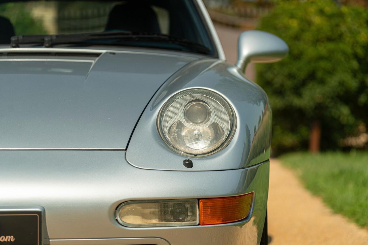 PORSCHE 993 (911) CARRERA 2 TIPTRONIC - RDS01205