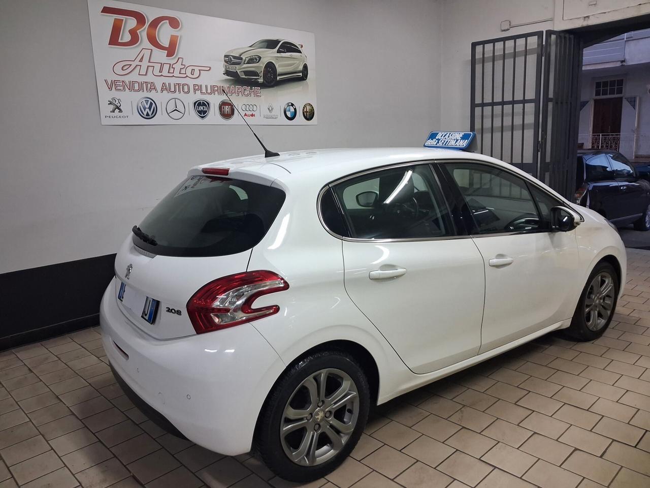 Peugeot 208 1.4 HDi 68 CV 5 porte Allure 2015 unic