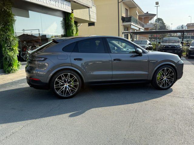 PORSCHE Cayenne Coupé 3.0 V6 E-Hybrid MOD. 2024 IVA ESPOSTA