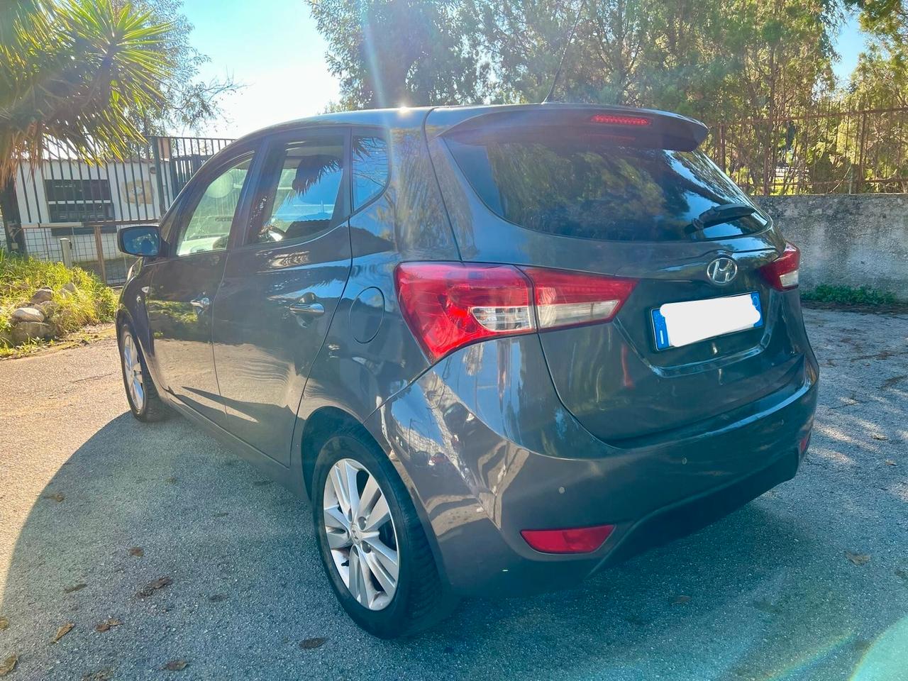 HYUNDAI IX20 1.4 Confort - 2012