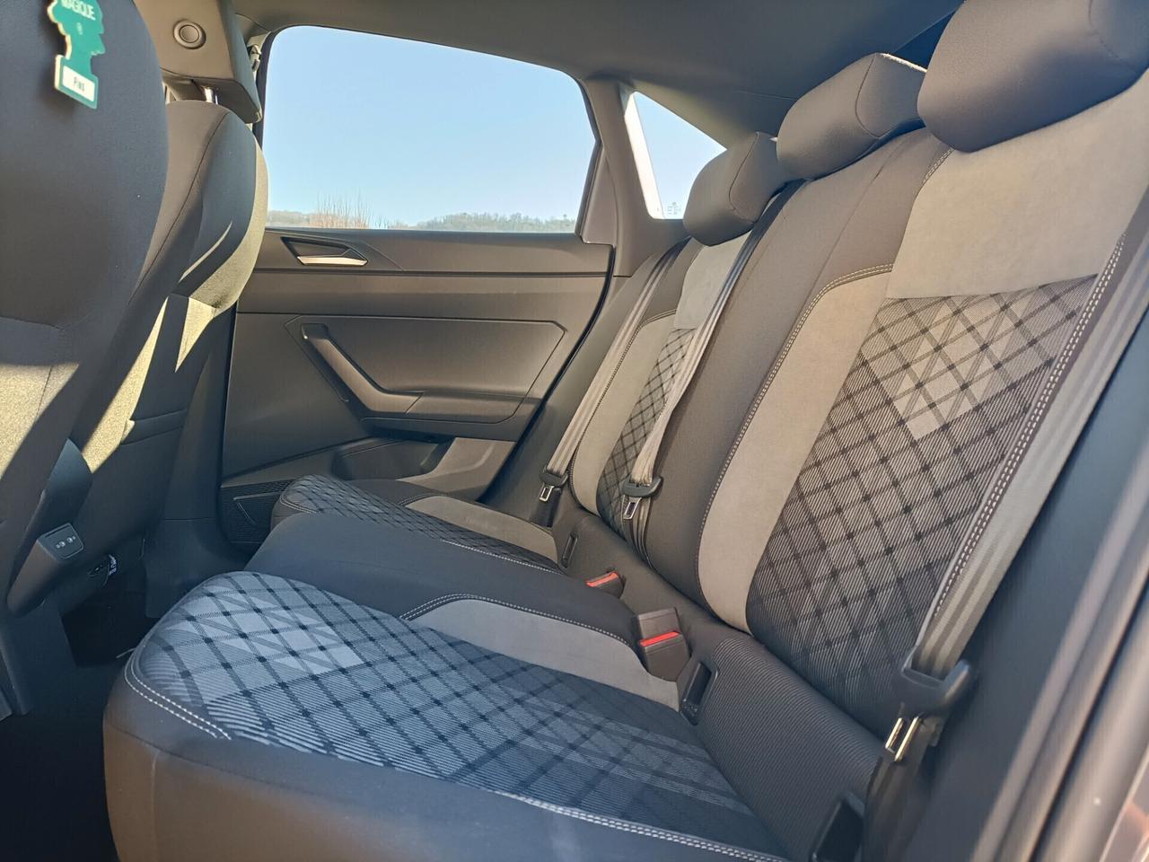 Volkswagen Taigo 1.0 TSI 110 CV DSG R-Line