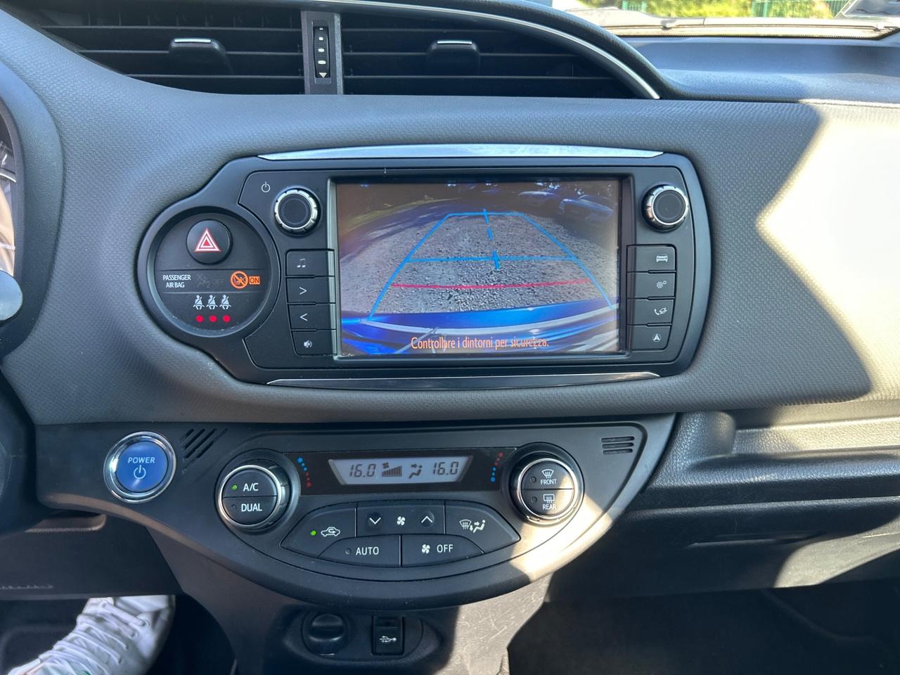 Toyota Yaris 1.5 Hybrid 5 porte Active neopatentati