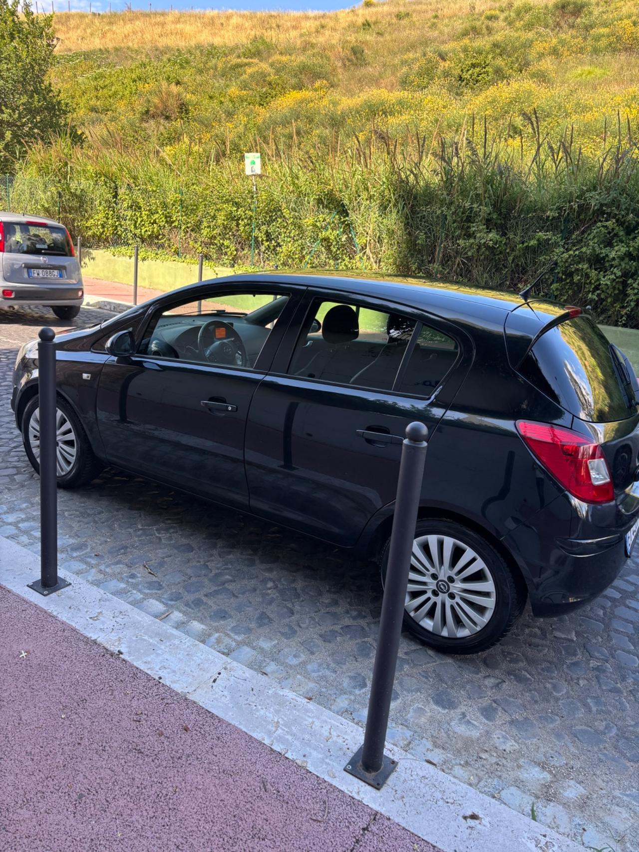 Opel Corsa 1.2 5 porte Cosmo