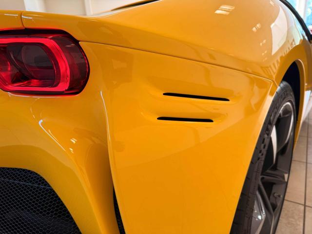 FERRARI SF90 Stradale
