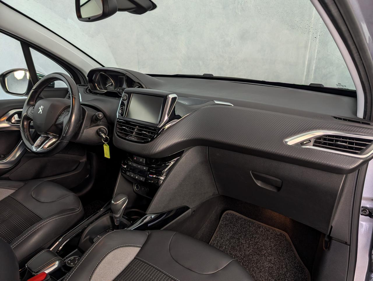 Peugeot 2008 1.2 puretech 110cv EAT8 Allure