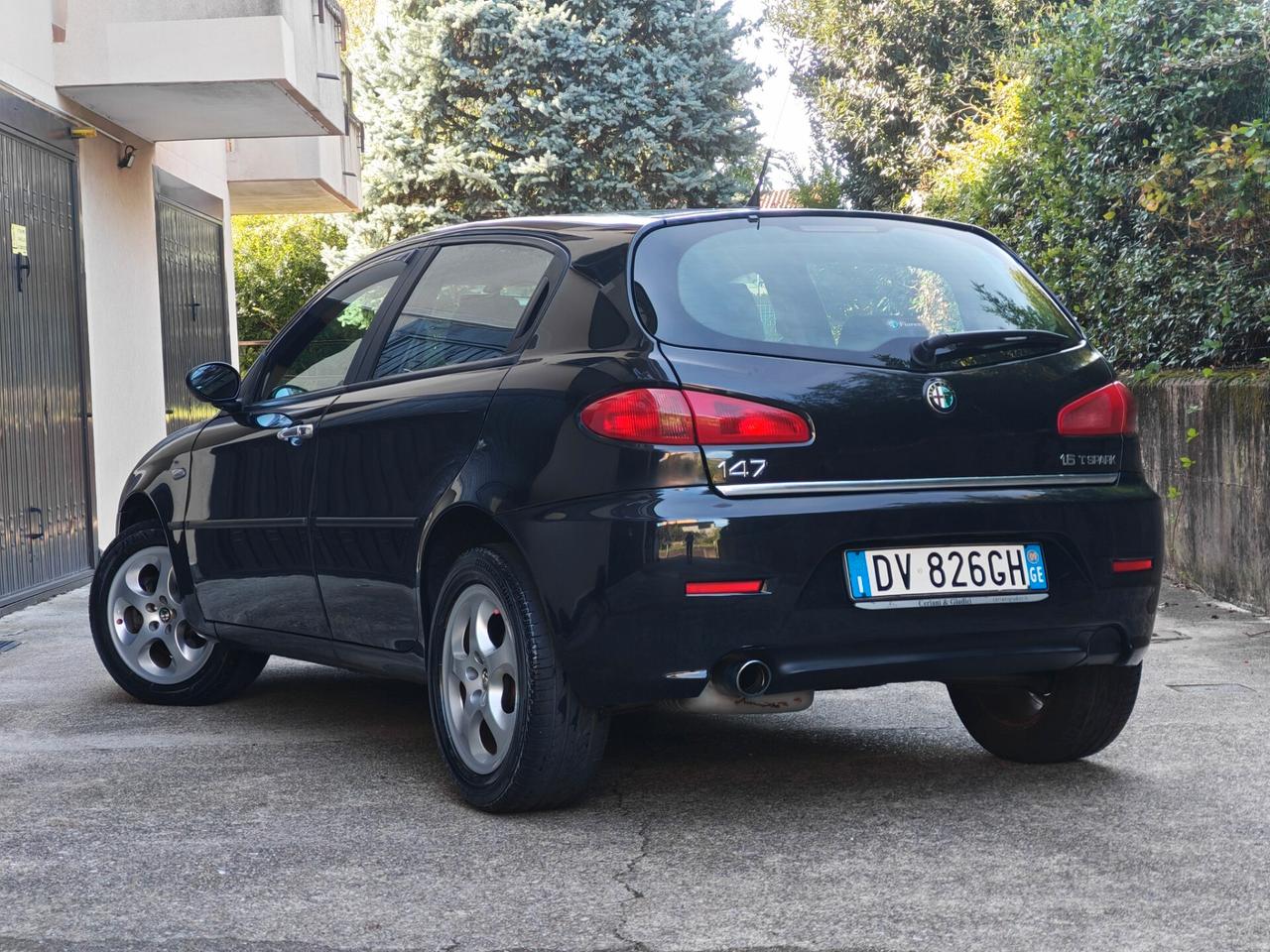 Alfa Romeo 147 1.6 BENZINA 105cv / 30.700km / Unipro