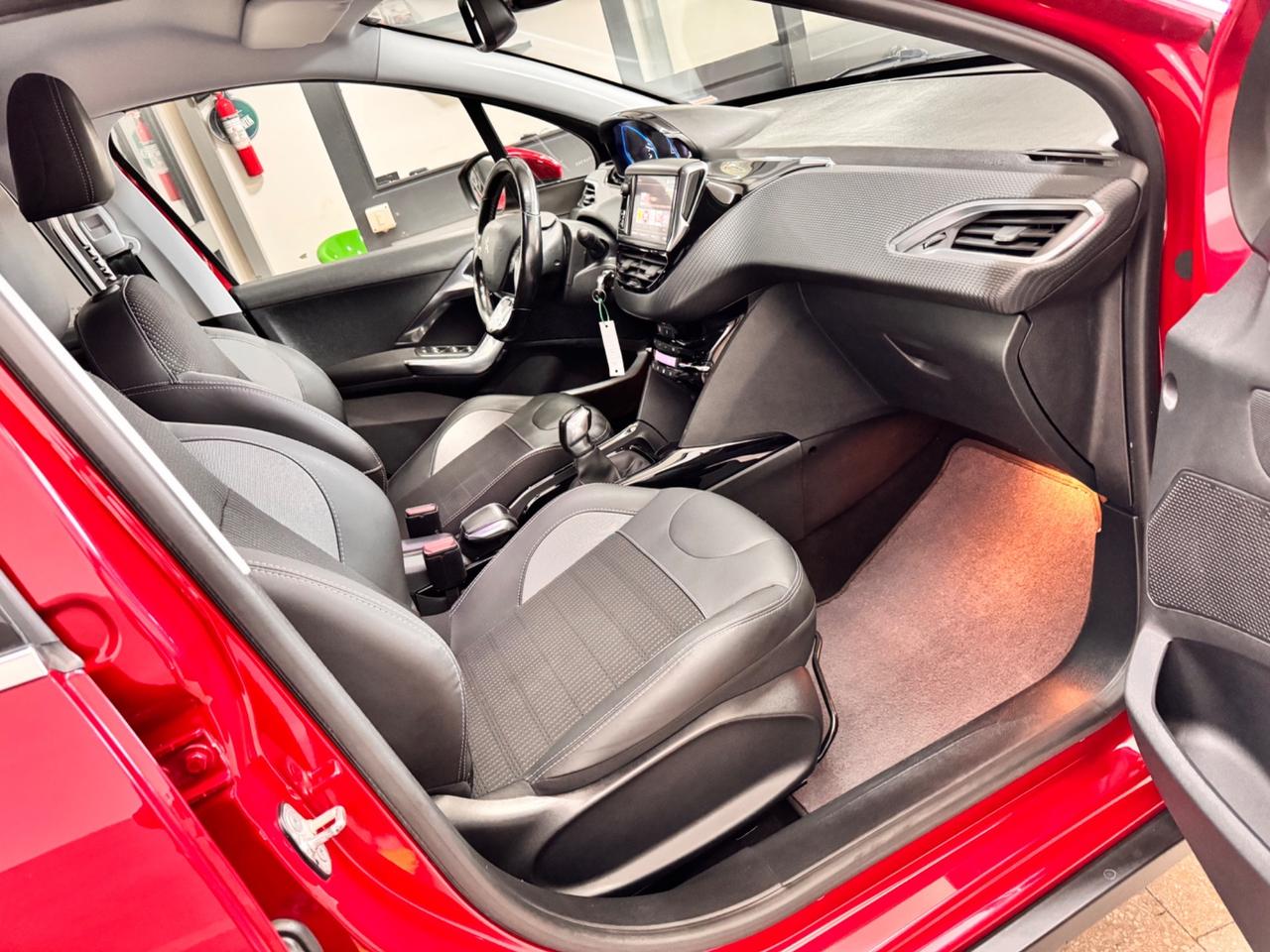 Peugeot 2008 1.6 HDi 100 Cv 65.000 KM - 2018