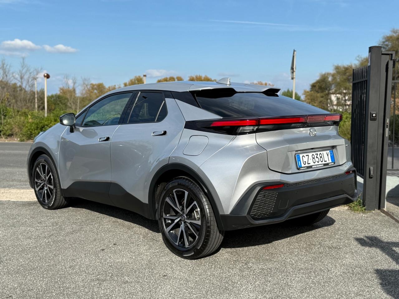 Toyota C-HR 1.8 hev Trend fwd e-cvt Vettura Aziend