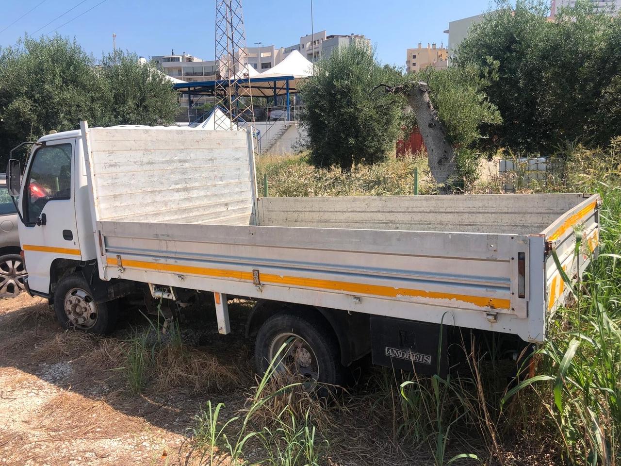 ISUZU NPR 65 CASSONE FISSO - PATENTE C