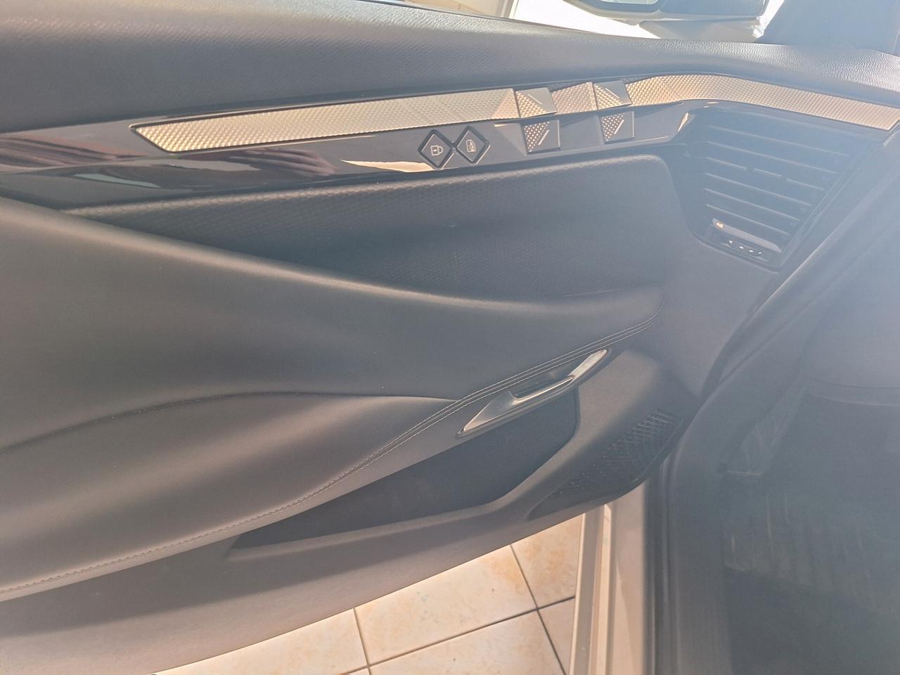 Ds DS4 4 E-Tense 225 Cross Trocadero