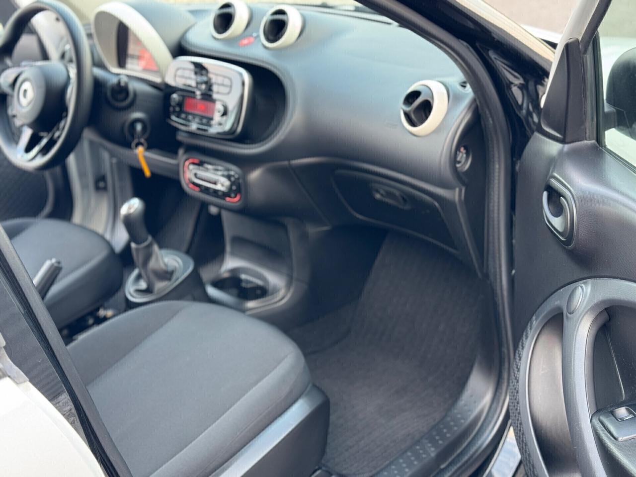 Smart ForFour 70 1.0 Youngster Neopatentati !