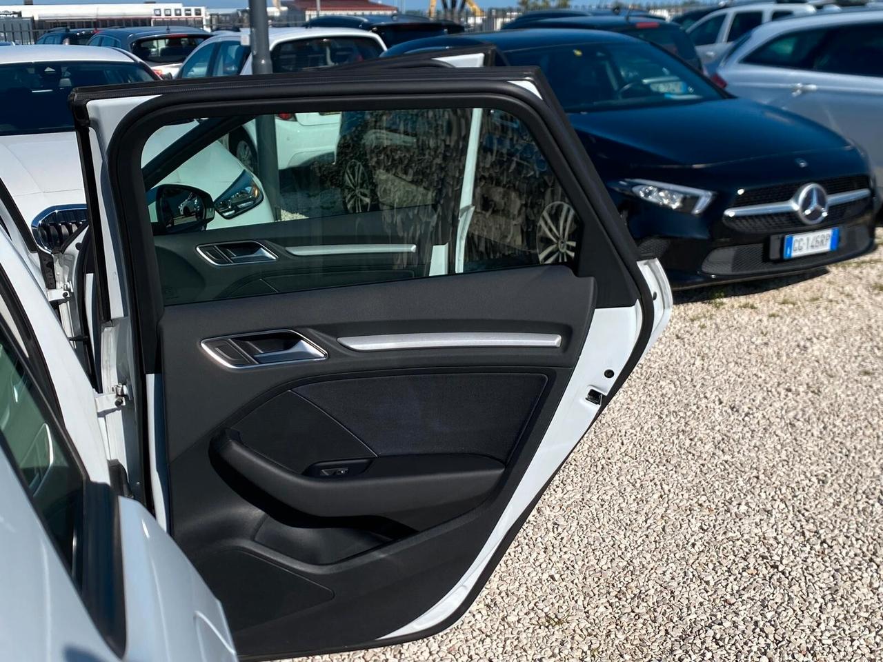 Audi A3 SPB 1.6 TDI clean diesel Business