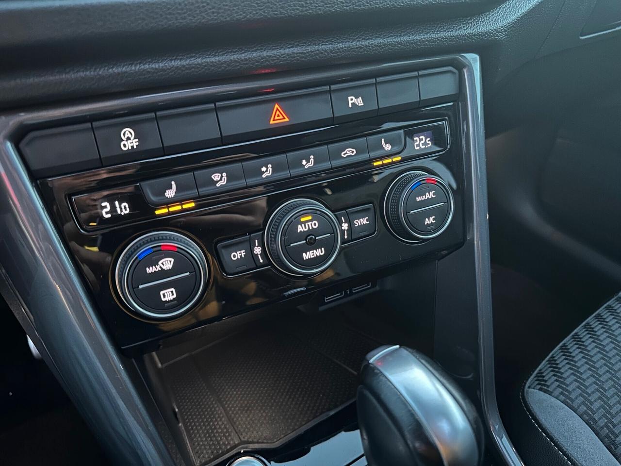 Volkswagen T-Roc 2.0 TDI 150CV DSG 4MOTION R-LINE