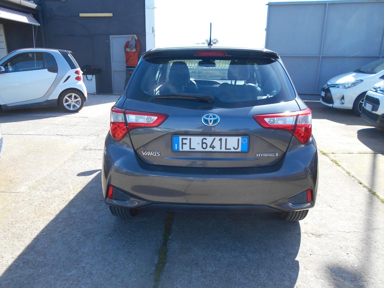 Toyota Yaris 1.5 Hybrid 5 porte Business