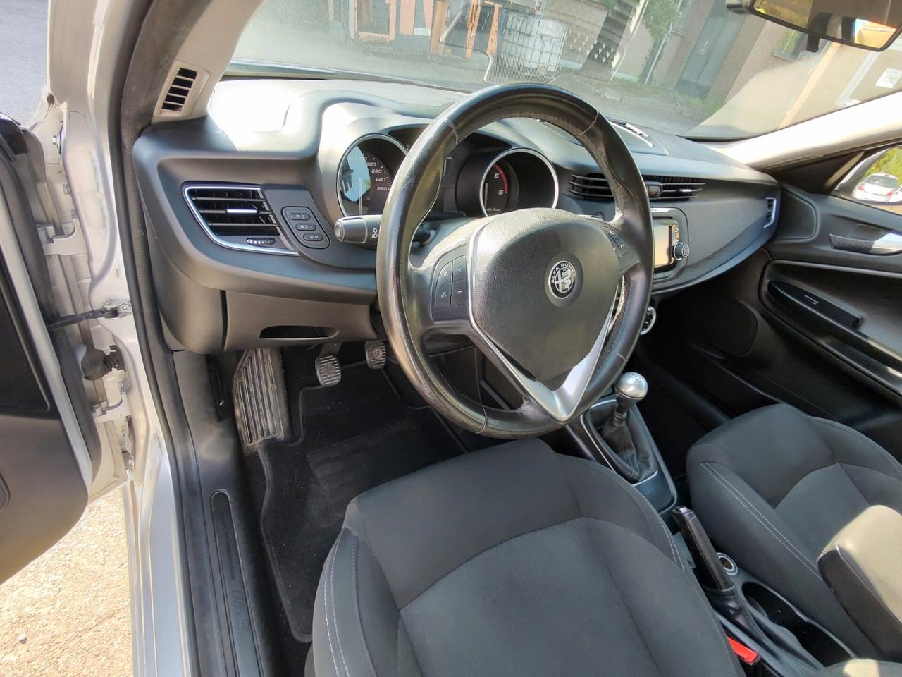 Alfa Romeo Giulietta 1.6 JTDm 120 CV Super, OK NEOPATENTATI, GARANZIA L.12 MESI