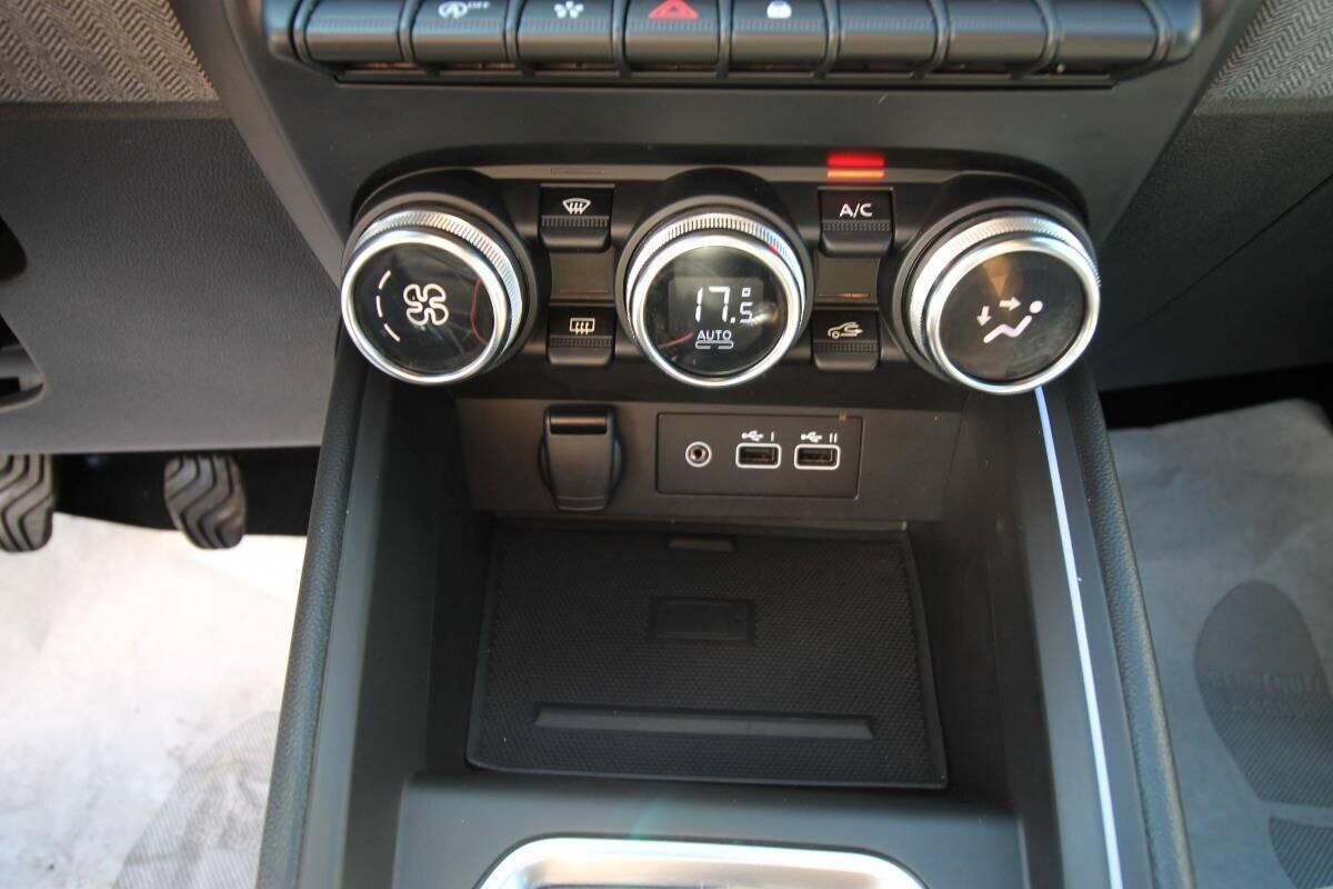 Renault Clio TCe 90 CV 5p Techno|11300KM|2025