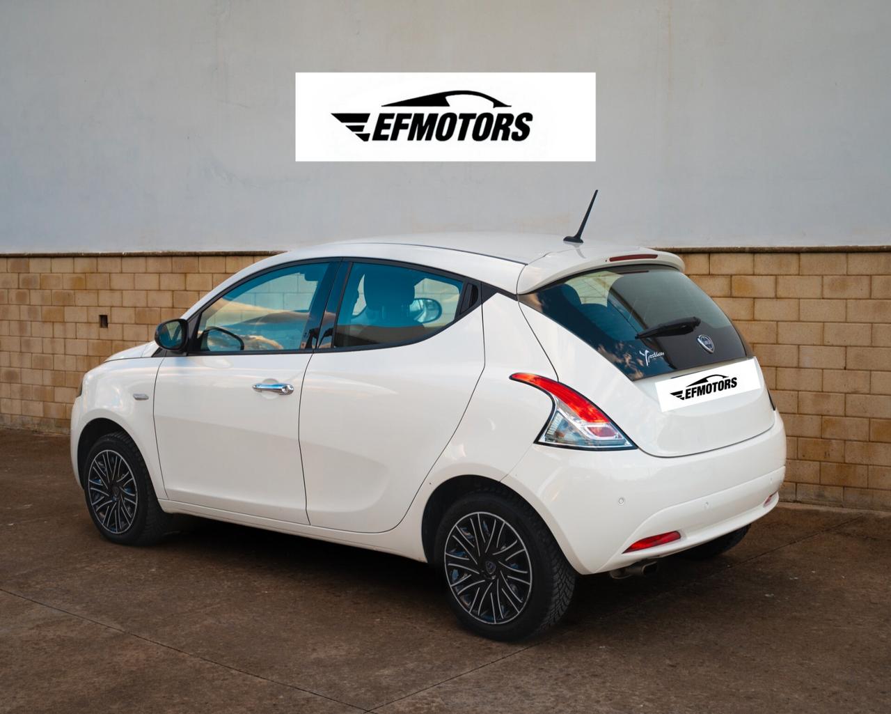 Lancia Ypsilon 1.2 69 CV 5 porte S&S Gold