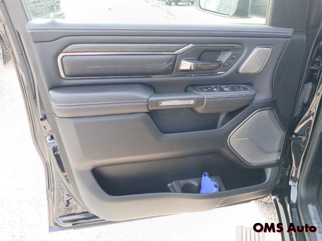 DODGE RAM 5.7 GPL V8 Limited Night N1
